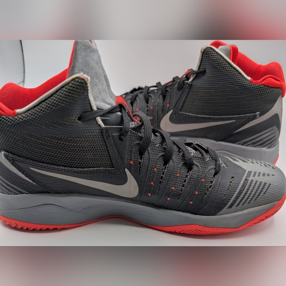 Nike Zoom Get Buckets Men's Black and Gray Athletic Shoes with Red Accents Sz 12 - Picture 4 of 7
